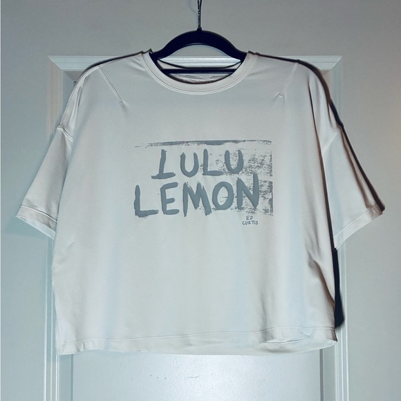 Lululemon Abrasion-Resistant Training T-Shirt *Ed Curtis in White Size 6/8 - Picture 4 of 5